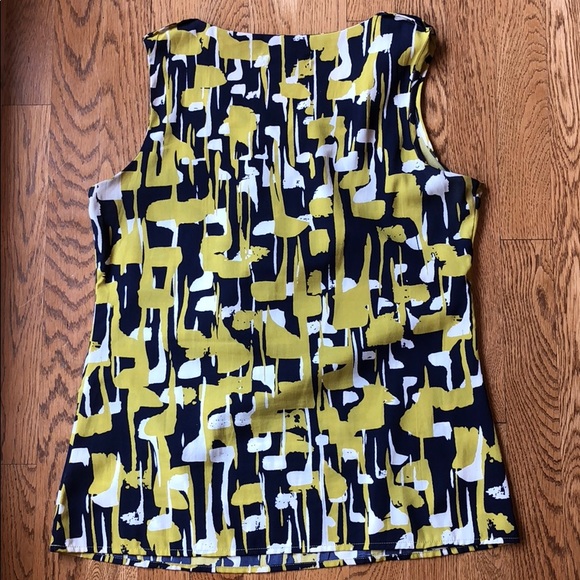Banana Republic Factory Sleeveless Blouse - Picture 2 of 2